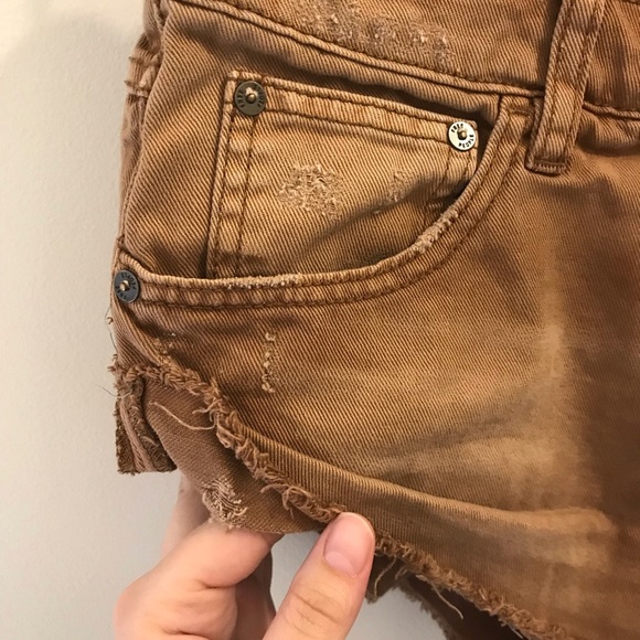 Free People Irreplaceable Cut Off Denim Shorts 24 tan brown jeans - Picture 4 of 10